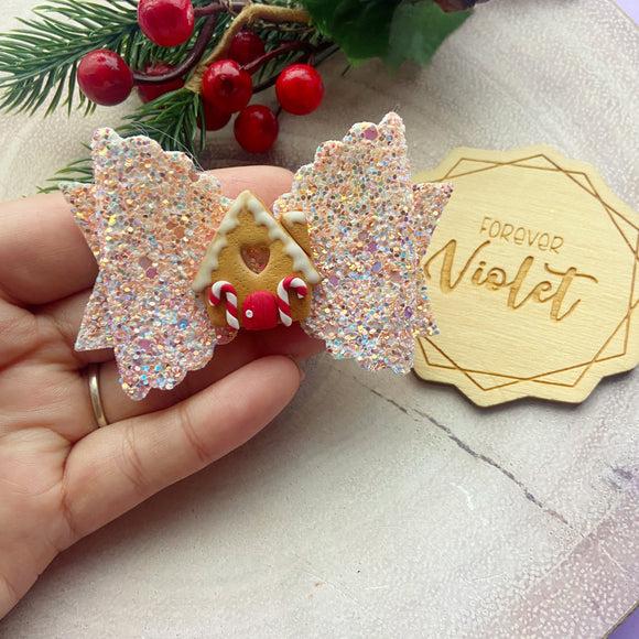 Gingerbread House Clay Bow