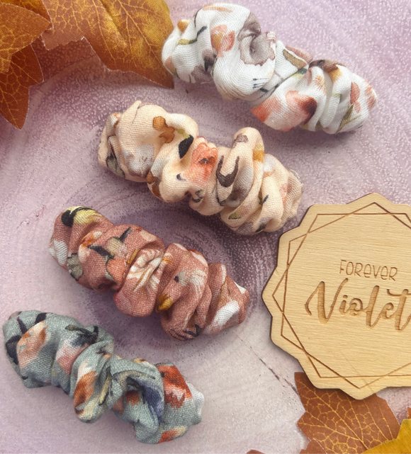 Autumn Painted Flowers Scrunchie Clip Set