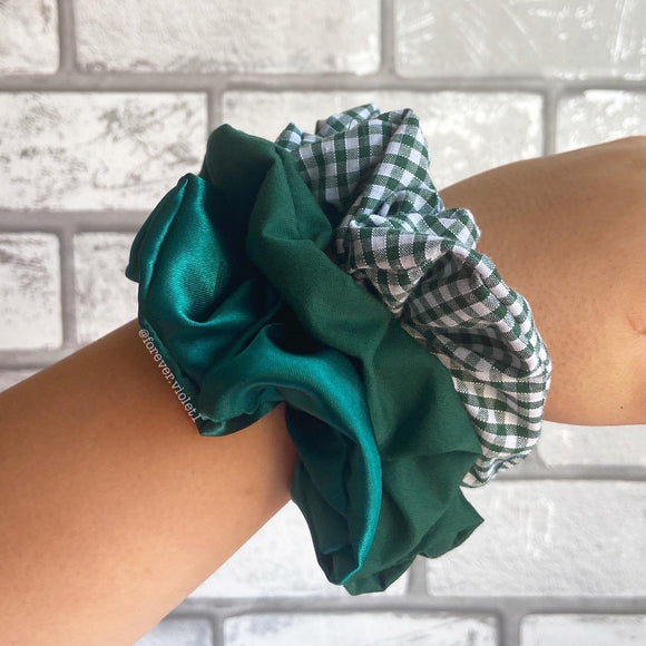 Green School Scrunchie Set