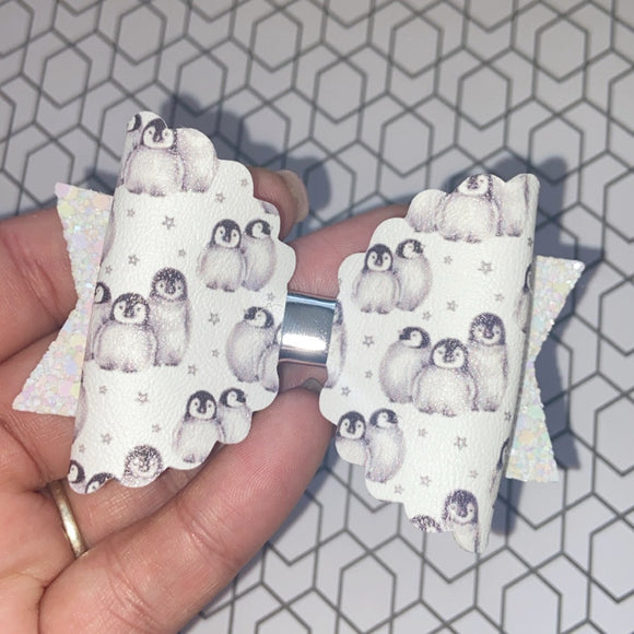 Penguin Family Bow