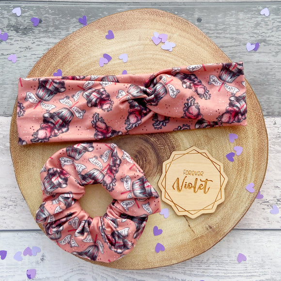 Alternative Sweet Heart Scrunchie